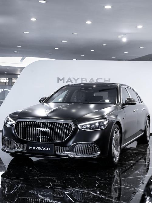 成都329岚图汽车的售后服务让用户无忧出行，迈巴赫未来的豪华车趋势